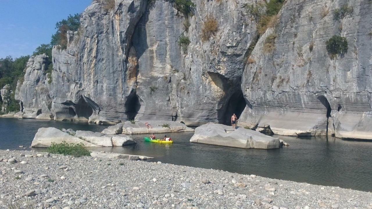 Location De Gites Les Sources Chambonas/Les Vans Zewnętrze zdjęcie